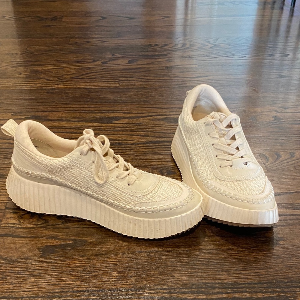 Dolce Vita Dolen Women's Cream Sneakers